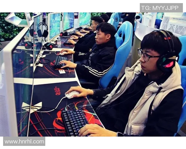 电竞赛事全程比分追踪与分析，让你不再错过任何精彩瞬间