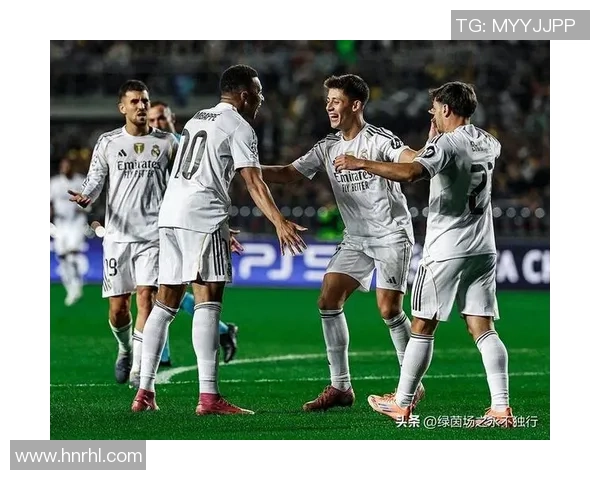 皇家马德里巅峰对决再燃激情豪门碰撞引爆绿茵荣耀之战 皇家马德里巅峰对决再燃激情豪门碰撞引爆绿茵荣耀之战